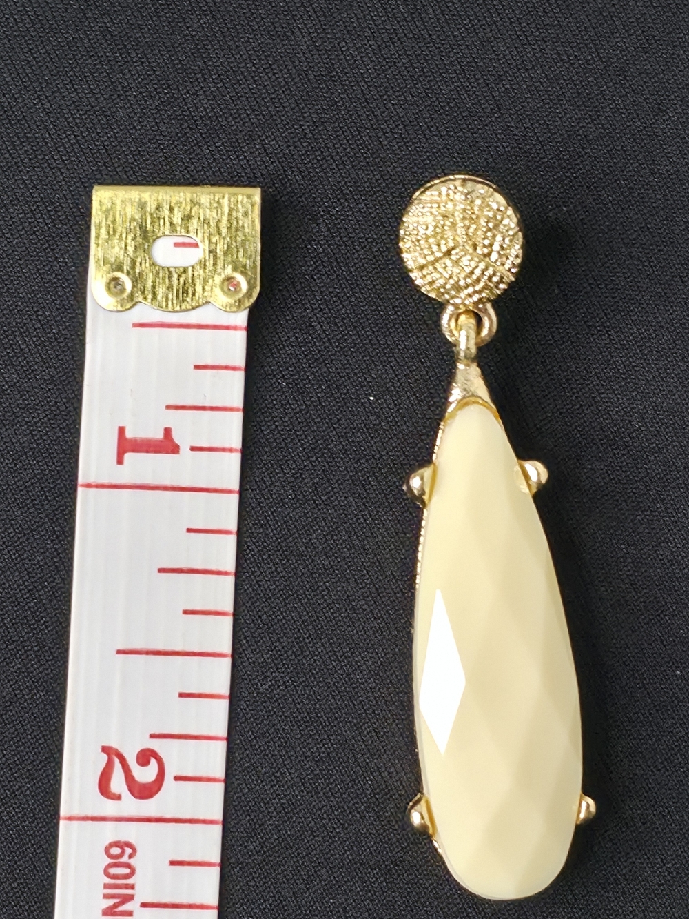 Source Unknown Gold and Cream Faceted Teardrop Earrings - Picture 5 of 5